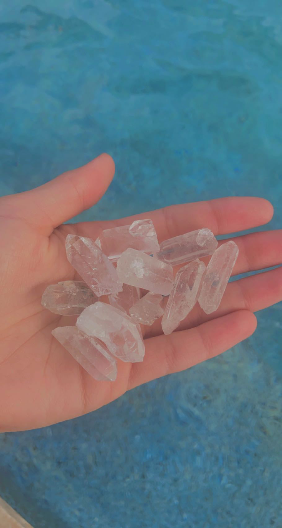 RANDOM Raw Clear Quartz Points (Vary in size & shape)